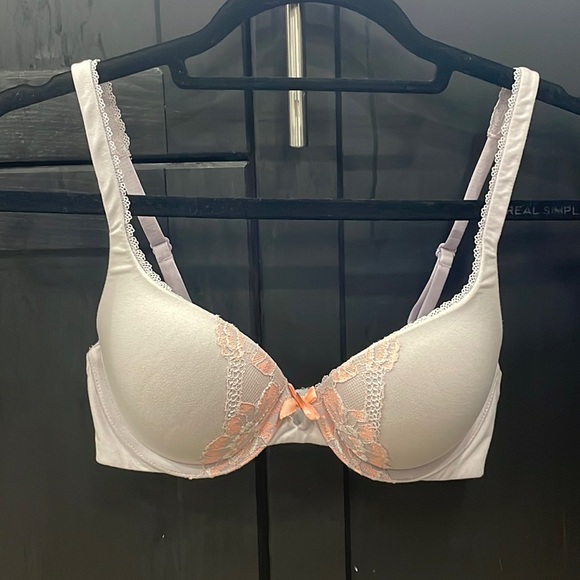 Victoria Secret Bra - Picture 1 of 5
